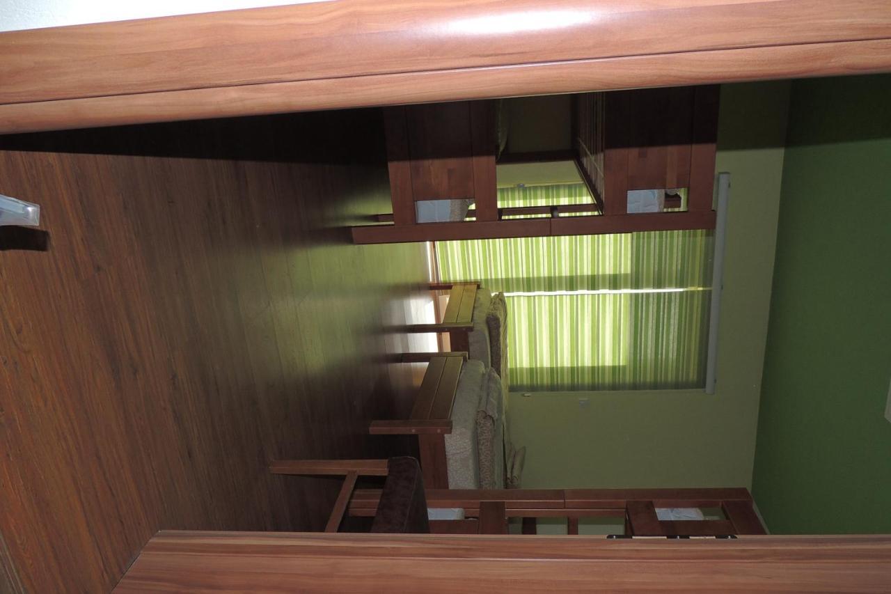 Hostel Villa Popovic Травник Екстериор снимка